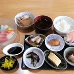 八幡 - 刺身定食　1000円