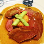 アピシウス - フランス産仔鳩のロティ ひよこ豆のニョッキ添え ローズマリーの香り(Ｓ)