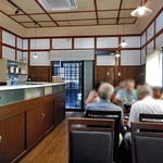 休右衛門 - 落ち着いた雰囲気の店内