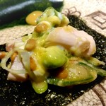 南青山 七鳥目 - 温玉、オクラ、納豆、アボガドに松風地鶏(海苔に乗せてGO！)