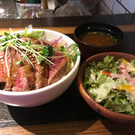 WILD Steak - ランチはサラダとお味噌汁付き