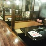 Touyouken - 宇和「東洋軒」普通のテーブル席のほか、掘りごたつ式の席もあります。