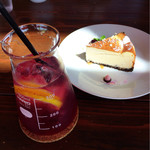ポッセコーヒー - ブルーベリー&レモネードとベイクドチーズケーキ