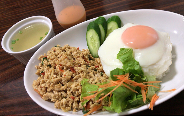 タイ料理\u0026カフェ ガパオ ,