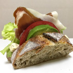 キュルノンチュエ - miniglobe.作　生ハムサンド