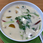 イサーン - 生姜ココナッツスープ　税込900円