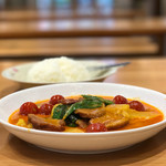 イサーン - アヒルのカレー炒め税込1,500円　白ごはんＬ税込200円