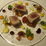 リストランテ サクラ - マグロのレアステーキ　シチリア風カポナータ　玉ねぎのジャム