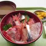 横浜魚市場卸協同組合 厚生食堂 - 店長のおすすめ海鮮丼