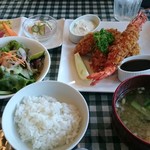 欧風食堂 ヒロセ - ミックスフライランチ。