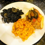 ティオ・ダンジョウ - ミックスパエリアS 2,800円+税、イカ墨のパエリアS 2,800円