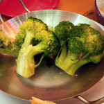 BUBBA GUMP SHRIMP - Steamed broccoli