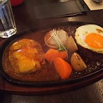 まーさんの家 - Ｗチーズとデミ玉1900円ぐらい