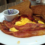 Courtyard by Marriott - Continental breakfast