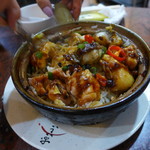 坤記煲仔小菜 - 親切に、かき混ぜてくれました。