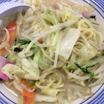 リンガーハット - 野菜たっぷりちゃんぽんミドル734円