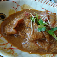 三四郎 - ＊鯛茶はこのお値段としては「切り身」が多いですし、ウリだけあろ「ゴマダレ」の味わいもよく美味しい。