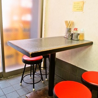 ぎょうざ専門店 赤萬 三宮店