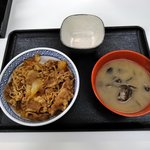 吉野家 - 牛丼（並），しじみ汁