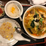 菜香楼 - D(辛口チャンポン麺+半チャーハン)