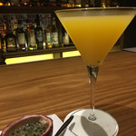 友人はドラゴンフルーツのカクテル