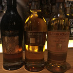BAR 堀川 - グレンモーレンジのバリエーション3本、珍しいショットだ