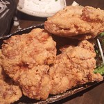 飲んべぇ食堂 らくだ屋 - 鶏唐揚げ