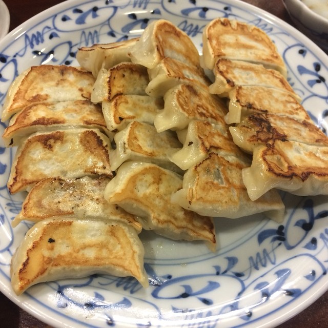 福岡】ランチで絶品餃子を食べよう！餃子が人気のお店8選 [食べログまとめ]