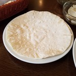 メキシコ料理 ロシータ - 「トリティーヤ」は２枚