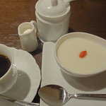 新中国料理 HARAKAWA - 1365円ランチ・・・杏仁豆腐