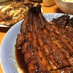 富松うなぎ屋 黒田本店 - 出前の蒲焼と塩焼。