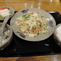 中国郷土料理 錦里 - 豚肉と野菜炒め680円（平日ランチ）2017‎年‎6‎月‎12‎日