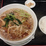 松の樹 - 搾菜と豚肉そば 880円