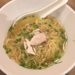 やきとり家 すみれ - 端麗鶏だしラーメン