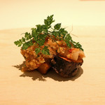 カンテサンス - 帆立貝とオオモミ茸　生落花生のソース