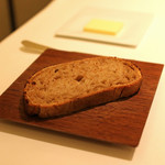 カンテサンス - ライ麦と全粒粉のパン