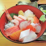 新湊きっときと市場 - 大漁丼。3000円