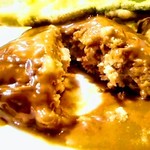 ハンバーグ定食 ふつう1100円 ライス 味噌汁 漬物 サラダ付き