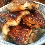 上丼　肉厚な鰻です