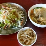 大衆中遊華食堂 八戒 - セット(サラダ、玉子スープ、ザーサイ)