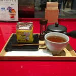 イッピン カフェ - おやつカステラ、極上ほうじ茶 2016/08/03