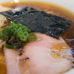 Japanese Soba Noodles 蔦 - チャーシュー、スープ、のり