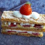 キュール - 御幸辻"Pâtisserie dê CUEL"の「苺のミルフィーユ」近接
