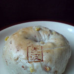 麦波ベーカリー - ベーグル　ピーカンバナナ