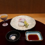 赤坂 詠月 - 明石の真鯛、淡路の新スミイカ、利尻の雲丹