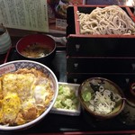 味奈登庵 本牧店 - かつ丼セット ¥1000  (富士山盛り、無料)