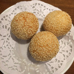 赤門餃子軒 - ゴマ団子