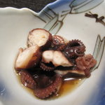 魚心 - お通し、イイダコ