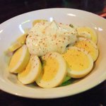 カウンティ クレア - エッグピクルスのサラダ添え
