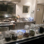 フォリオリーナ・デッラ・ポルタ・フォルトゥーナ - 外から見た調理場